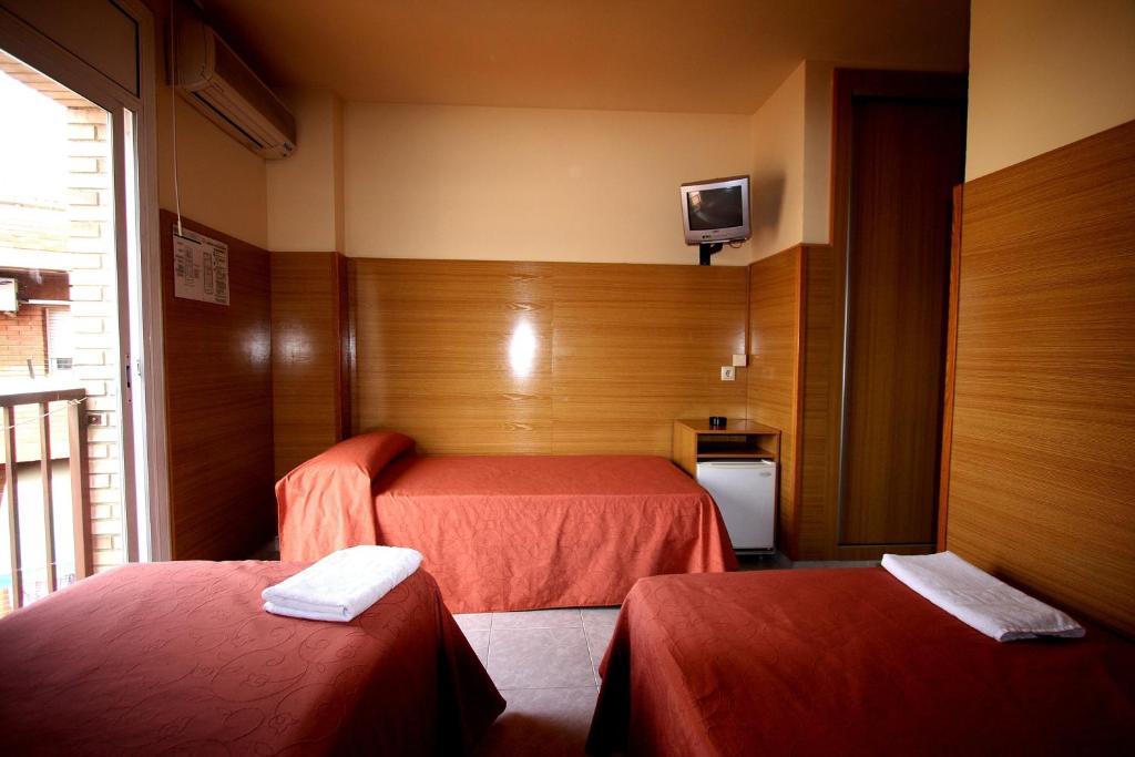 Hotel Ric Sabadell Zimmer foto